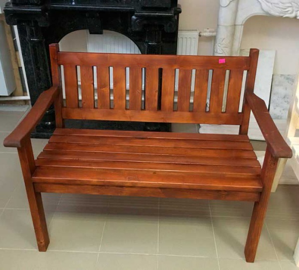 Садовая скамейка из сосны